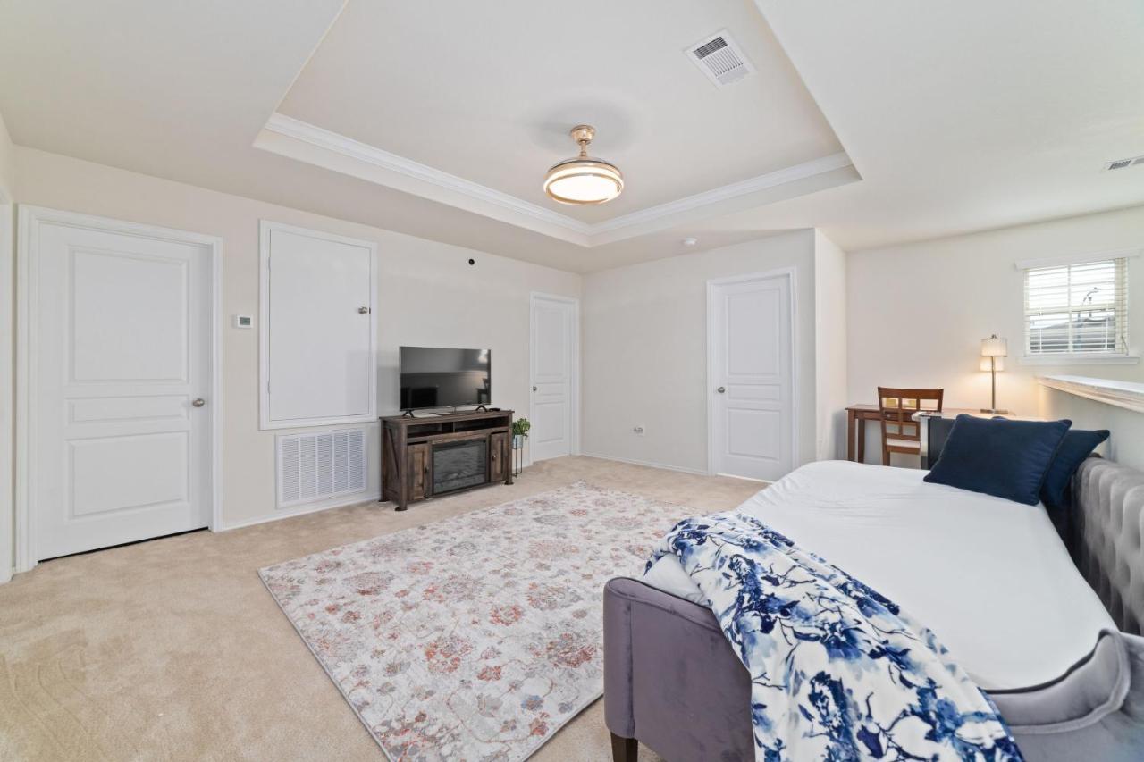 Вилла N-E-G House - Near David Wayne Hooks Airport Хьюстон Экстерьер фото