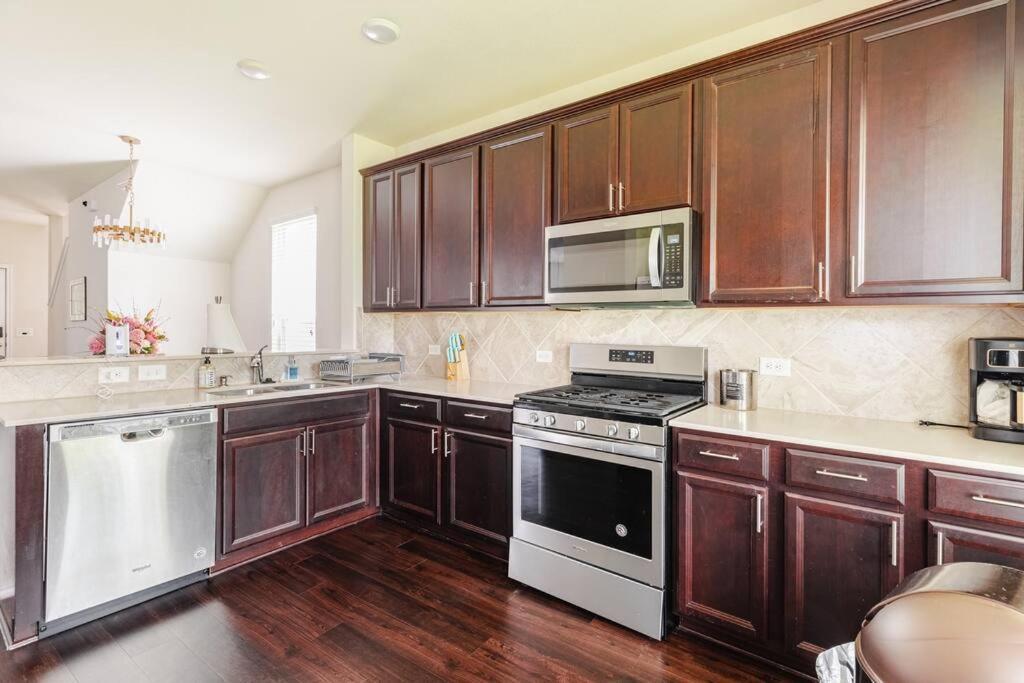 Вилла N-E-G House - Near David Wayne Hooks Airport Хьюстон Экстерьер фото