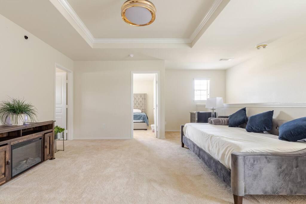Вилла N-E-G House - Near David Wayne Hooks Airport Хьюстон Экстерьер фото